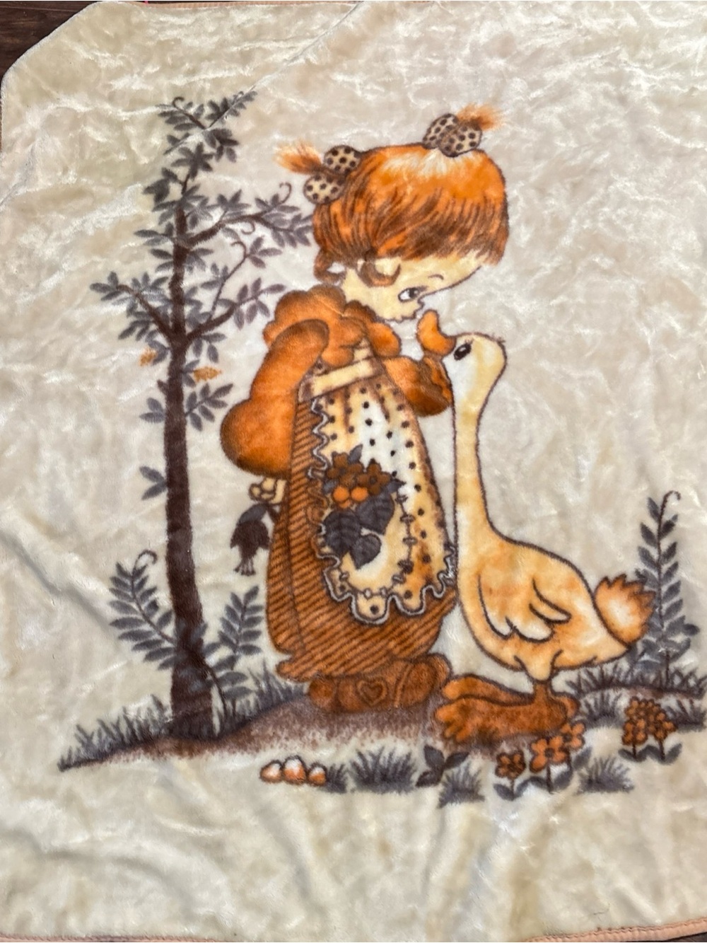 Vintage-Inspired Cream and Brown Plush Throw Blanket with Girl & Goose Motif